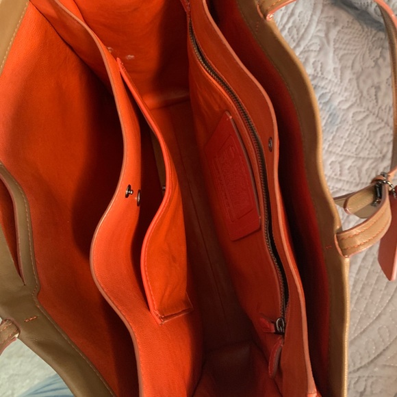 Authentic Coach purse - Picture 4 of 5